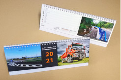 stolní firemní kalendář s vlastními fotografiemi