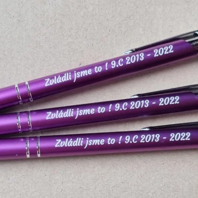 Propiska s vlastním textem, nebo jménem