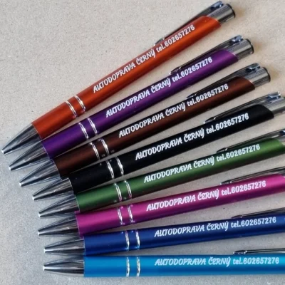 Propiska s vlastním textem, nebo jménem