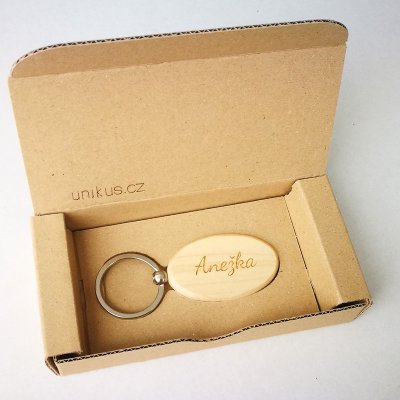 Dřevěná klíčenka