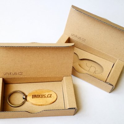 Dřevěná klíčenka