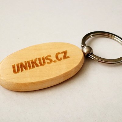 Dřevěná klíčenka