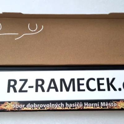 Rámeček registrační značky (SPZ)