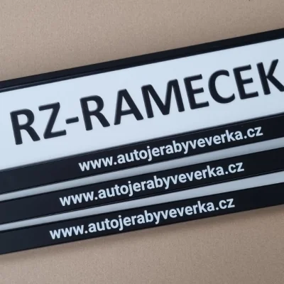 Rámeček registrační značky (SPZ)