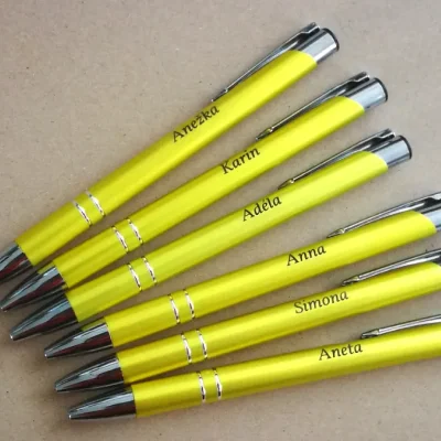 Propiska - tmavé značení na dvou stranách