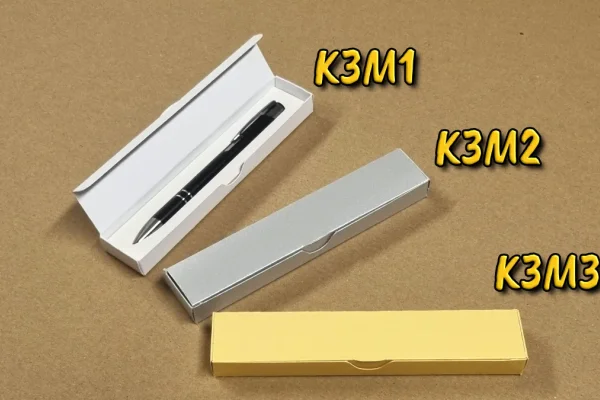 Pro značené propisky nabízíme Přebaly: PS - sáček | PL - otevřená L forma | K2 - krabička s průhledem -  v bílém (M1), stříbrném (M2) a zlatém (M3) provedení | K3 - dárková krabička -  v bílém (M1), stříbrném (M2) a zlatém (M3) provedení  | Marte - plastová s průhledným víkem