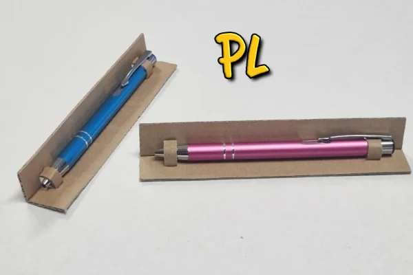 Pro značené propisky nabízíme Přebaly: PS - sáček | PL - otevřená L forma | K2 - krabička s průhledem -  v bílém (M1), stříbrném (M2) a zlatém (M3) provedení | K3 - dárková krabička -  v bílém (M1), stříbrném (M2) a zlatém (M3) provedení  | Marte - plastová s průhledným víkem